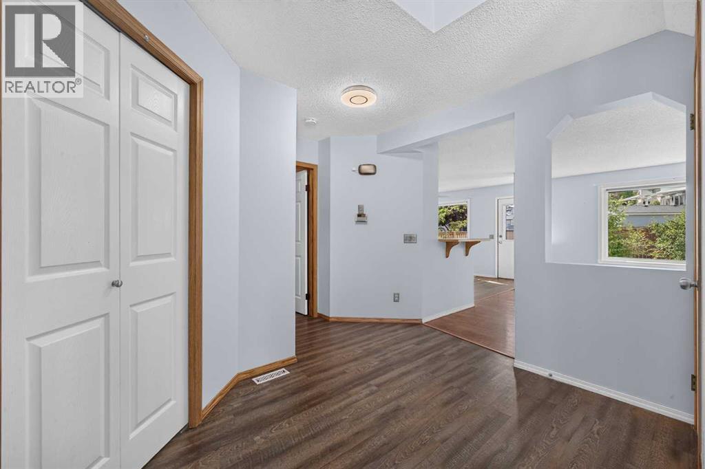 446 Harvest Hills Drive NE - 8