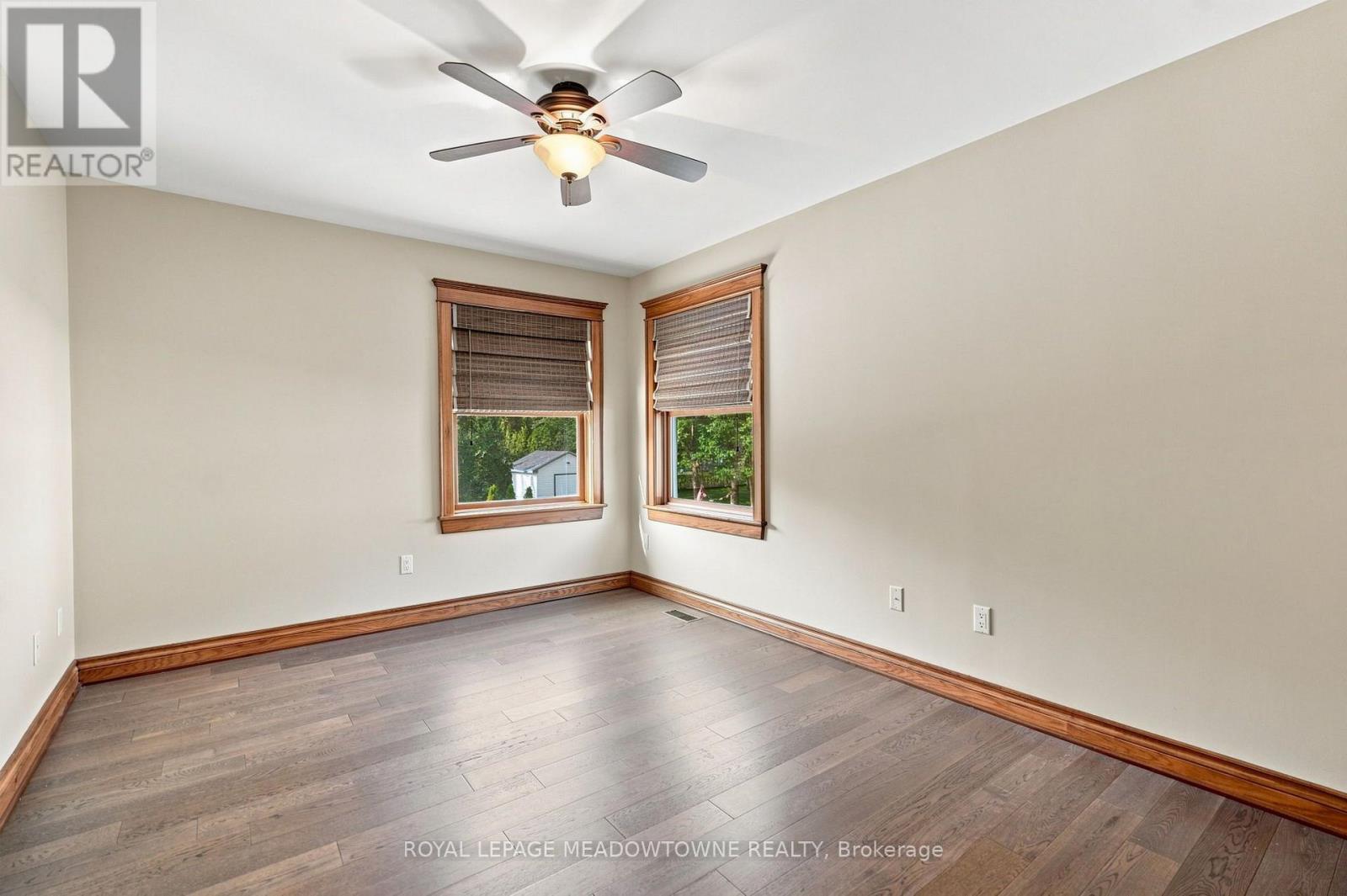 31 EMERICK AVENUE - 25