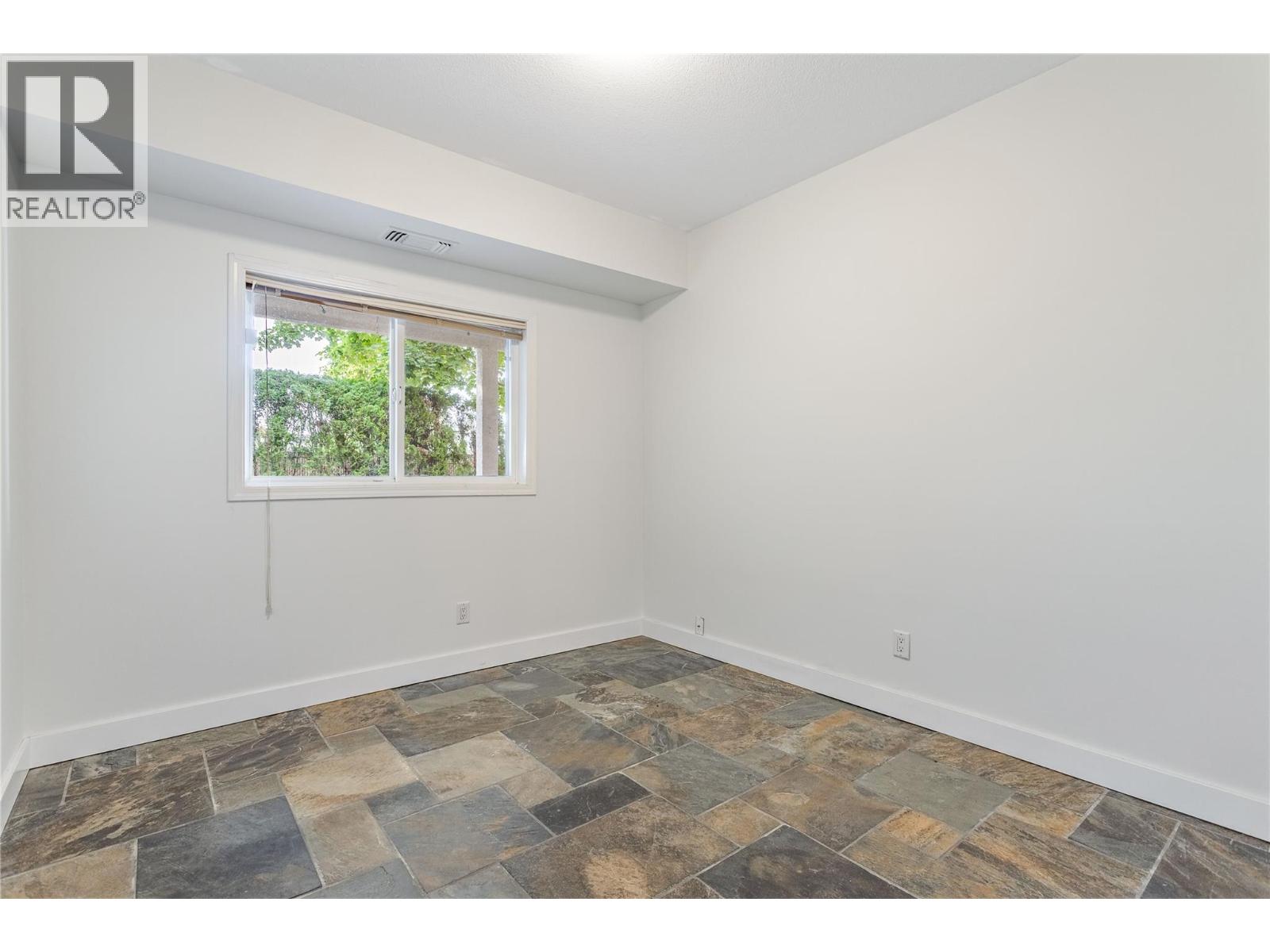 103 2300 Benvoulin Road, Kelowna