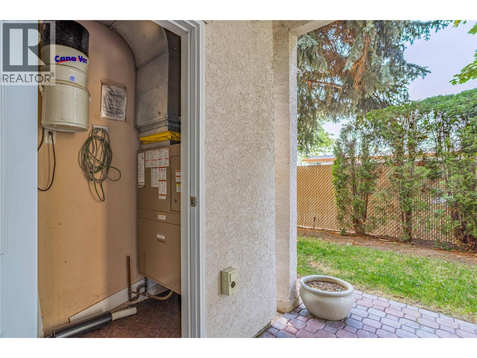 103 2300 Benvoulin Road, Kelowna
