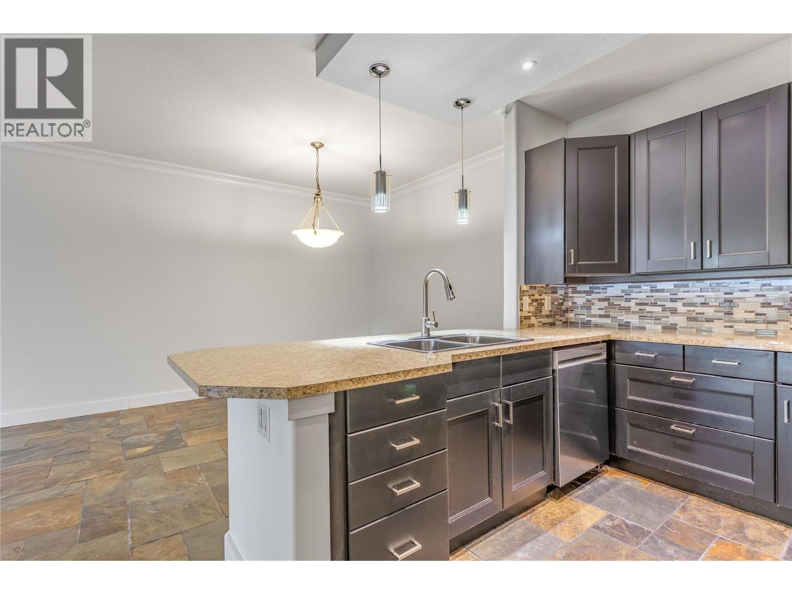 103 2300 Benvoulin Road, Kelowna
