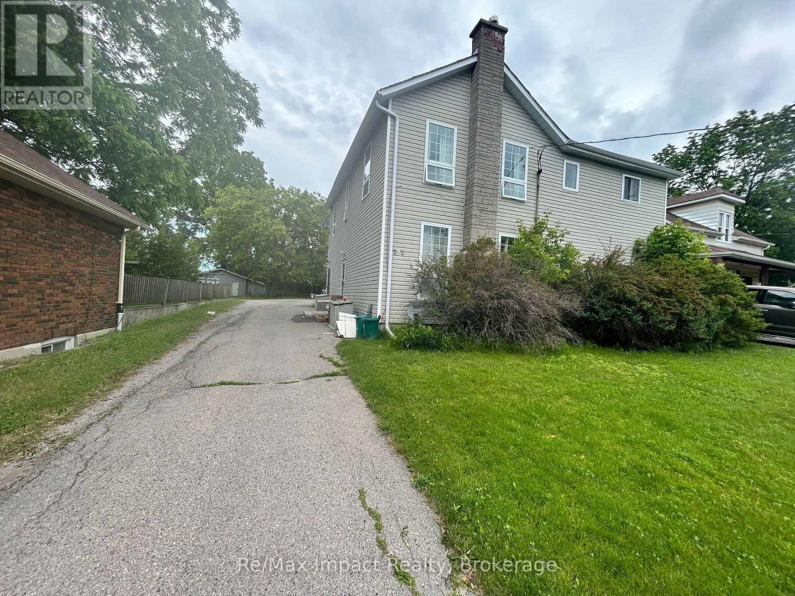 292 WILLIAM STREET E - 1