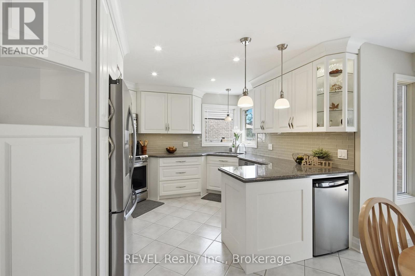 29 STRATTON CRESCENT - Image 14