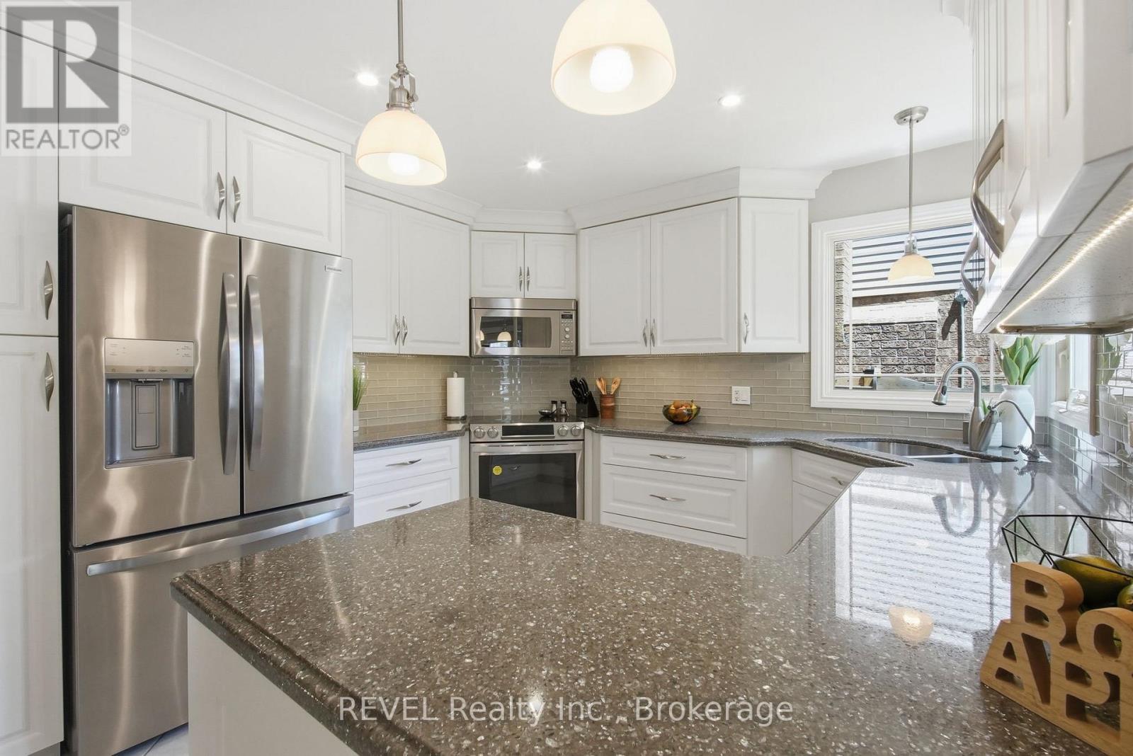 29 STRATTON CRESCENT - Image 18