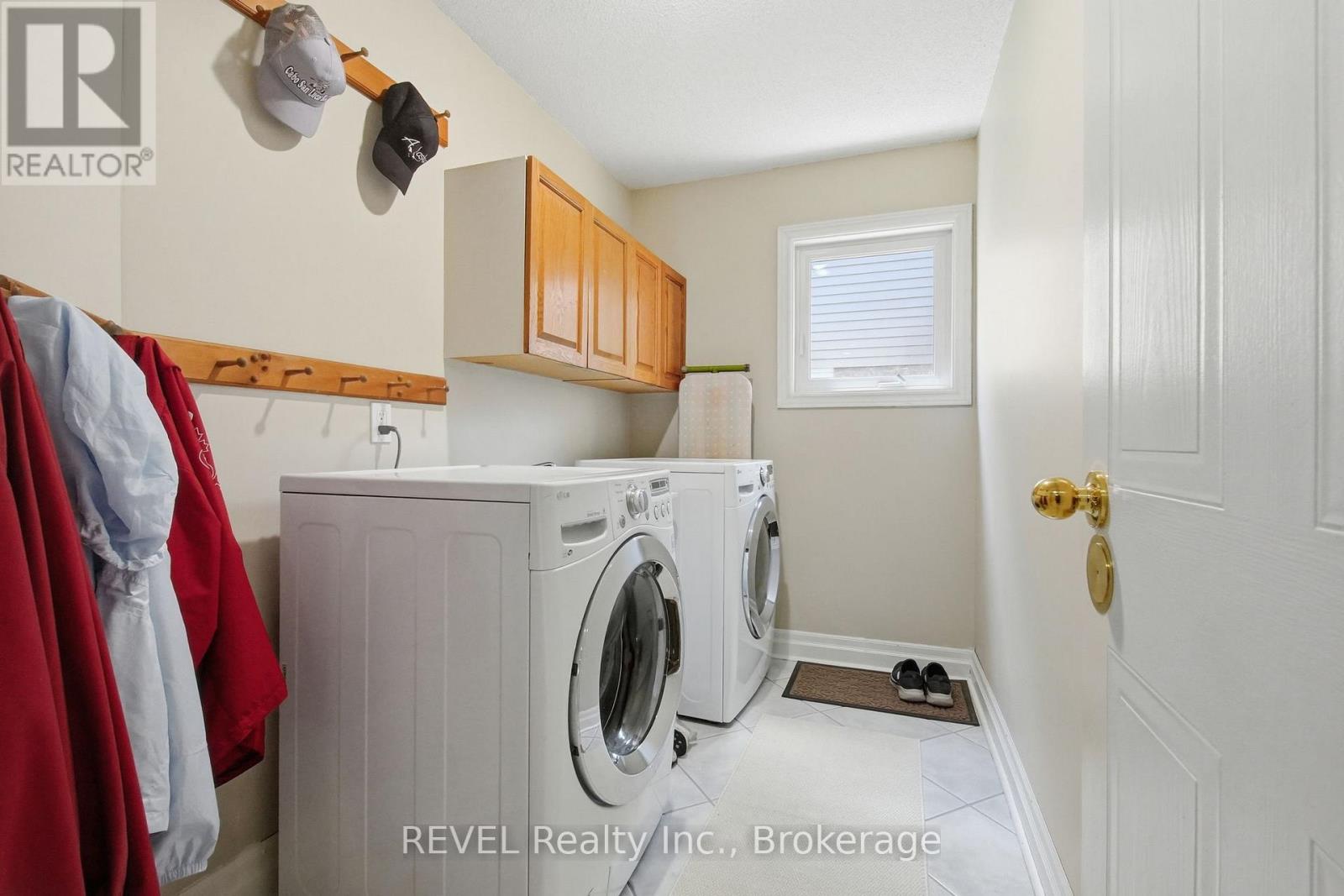 29 STRATTON CRESCENT - Image 8