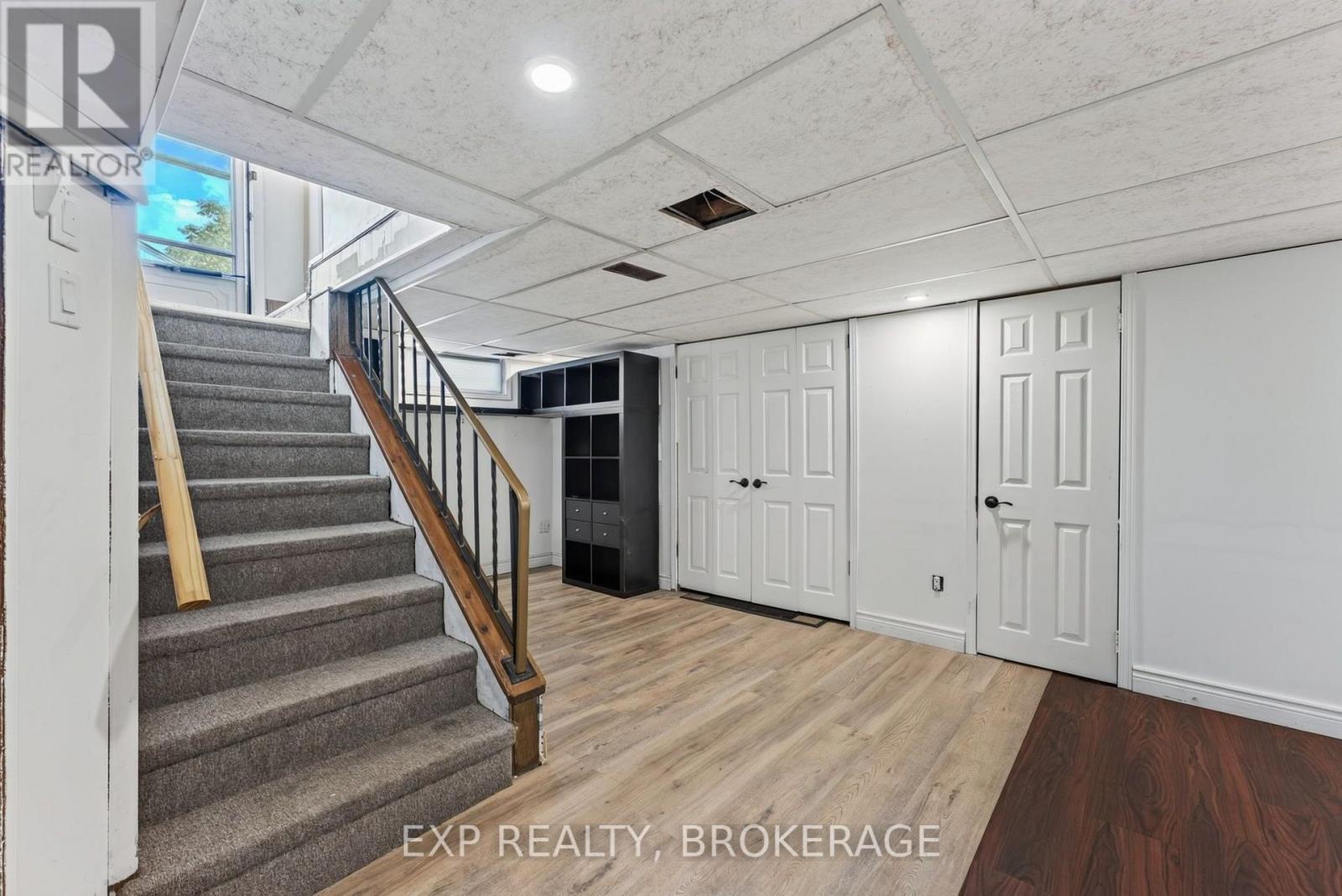 650 HILLSIDE DRIVE - 14