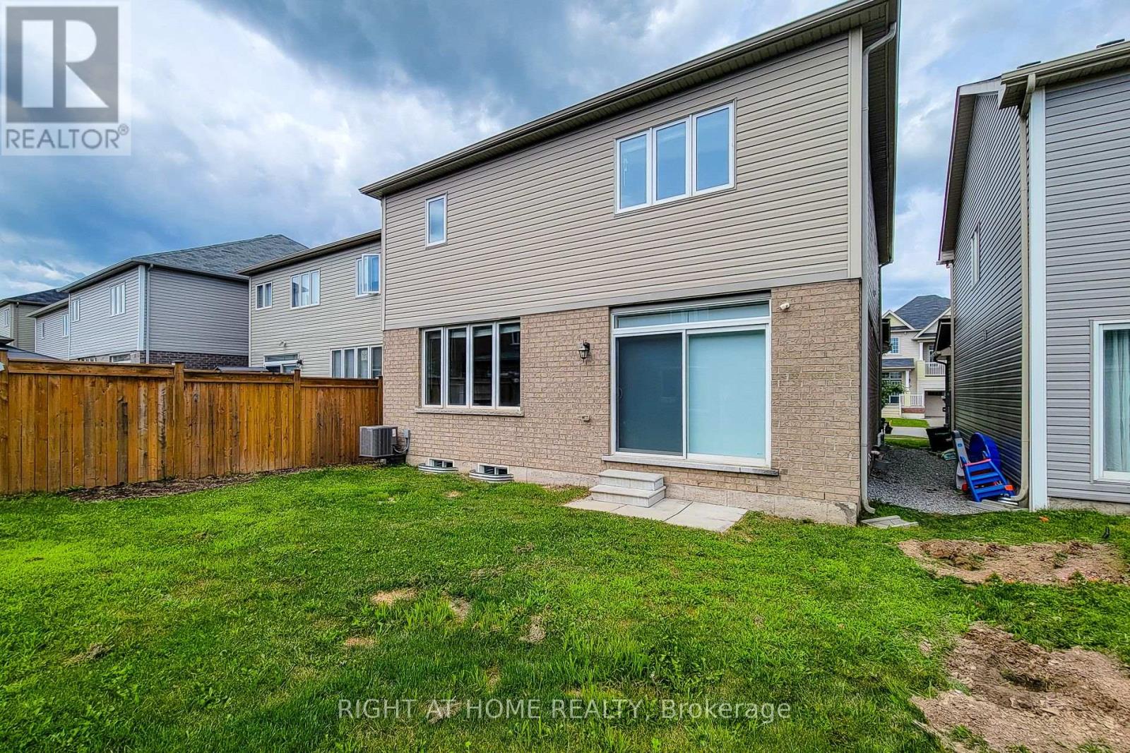 11 ESTHER CRESCENT - 45