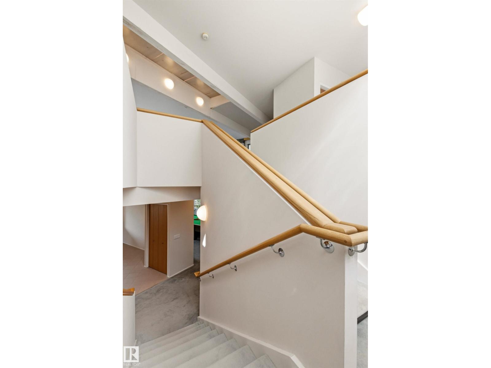 7415 SASKATCHEWAN DR NW - 24