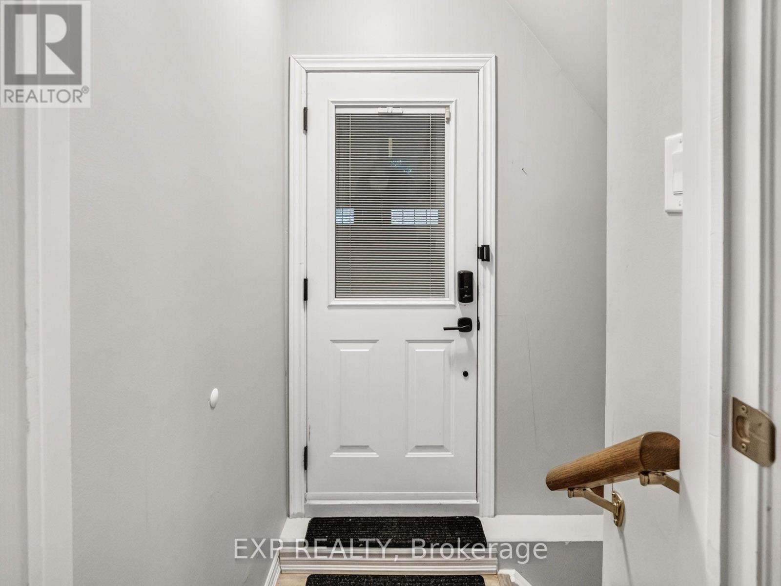 62 ESTHER CRESCENT - Image 35