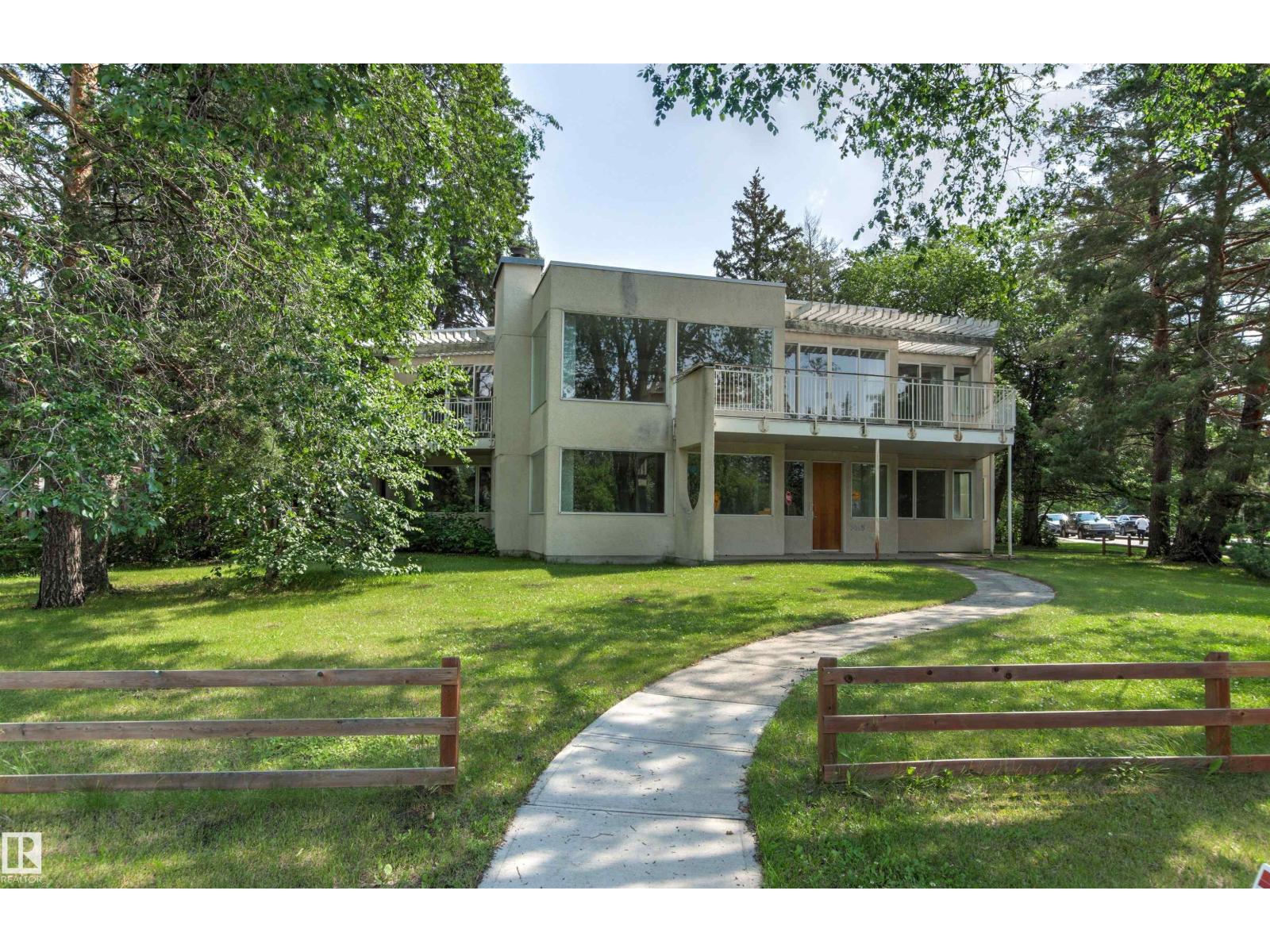 7415 SASKATCHEWAN DR NW - Image 4