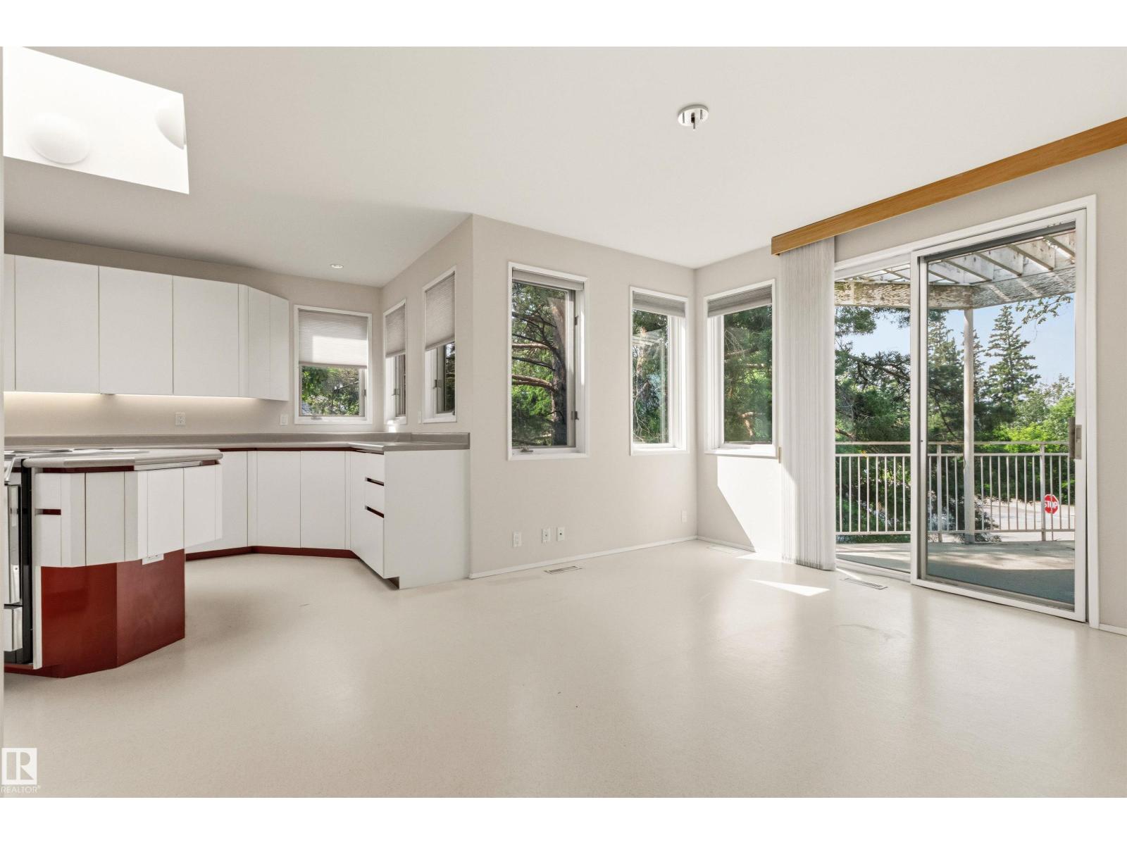 7415 SASKATCHEWAN DR NW - Image 45