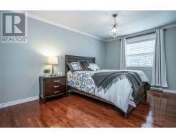 48 Canada Drive thumbnail 14
