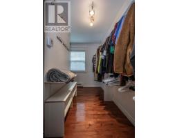 48 Canada Drive thumbnail 15