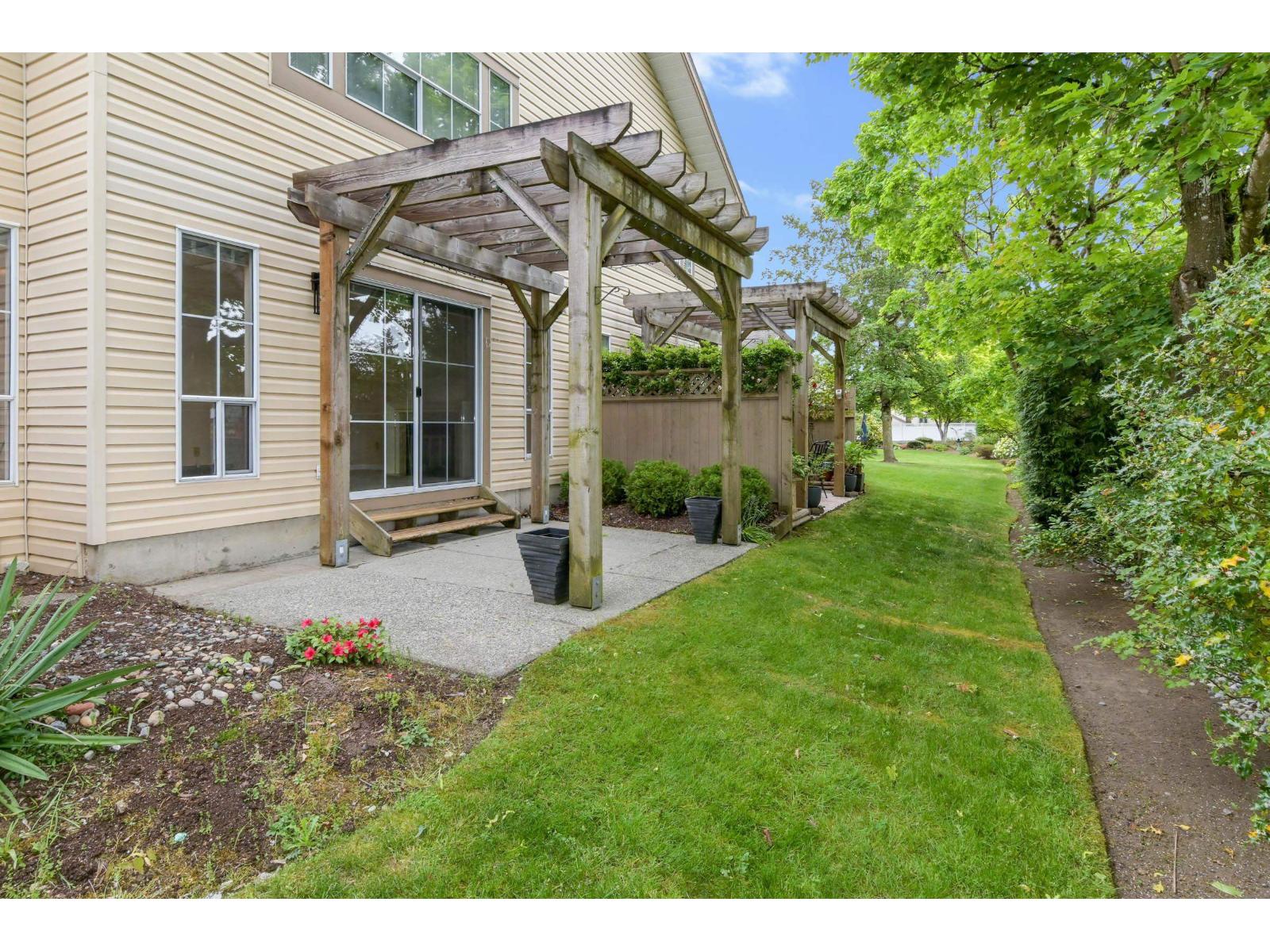8 6140 192 STREET, Surrey