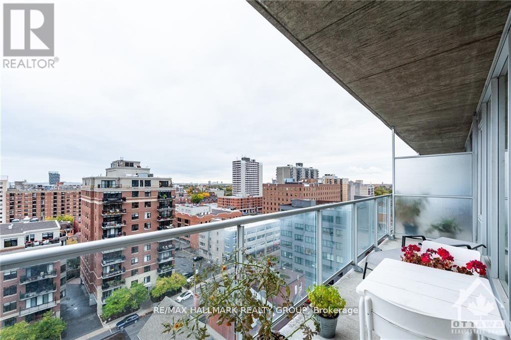 #1105 300 LISGAR STREET W - 18