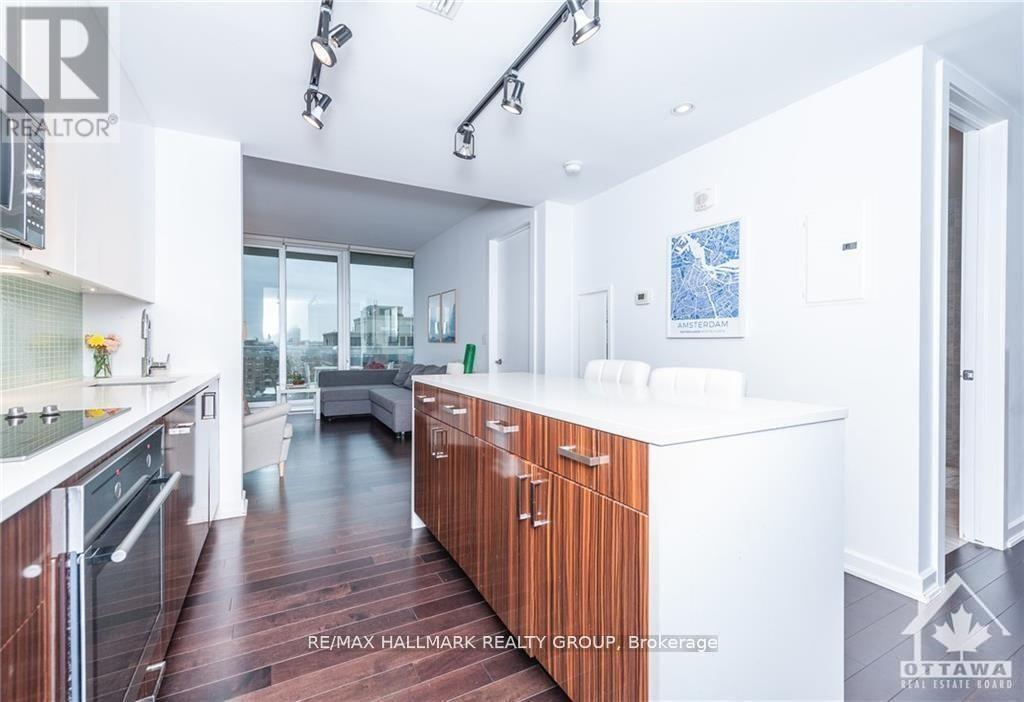 #1105 300 LISGAR STREET W - 6