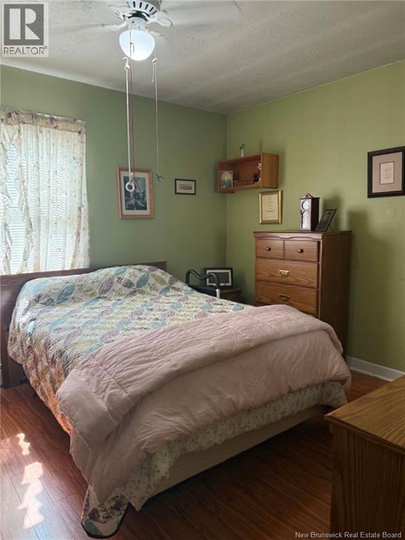 2393 King George Hwy - 12