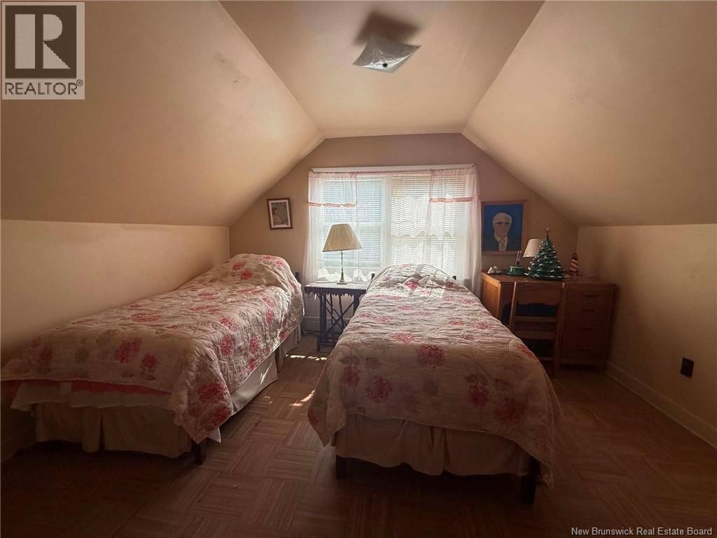 2393 King George Hwy - Image 13
