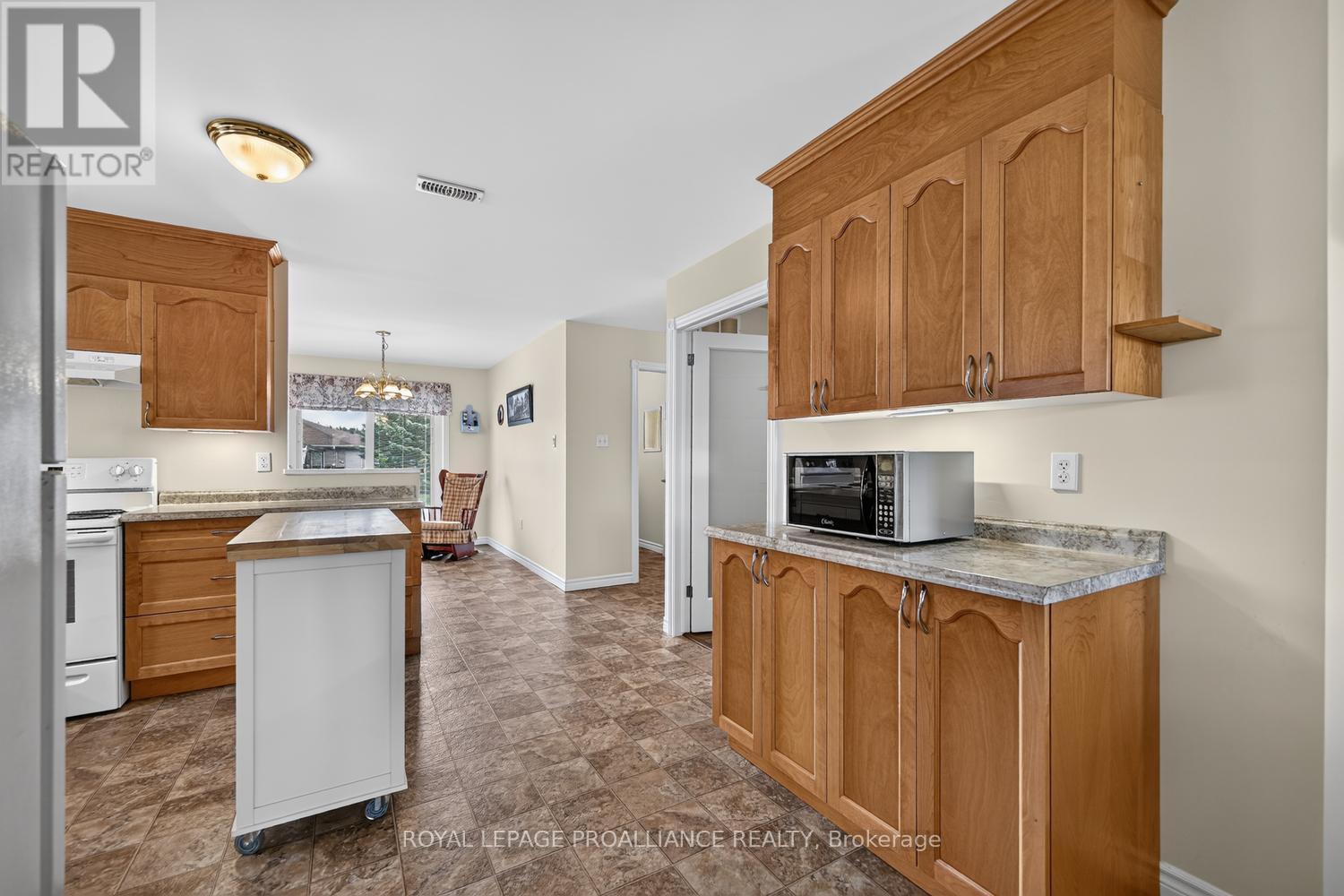 10726 WEST END TERRACE E - Image 11