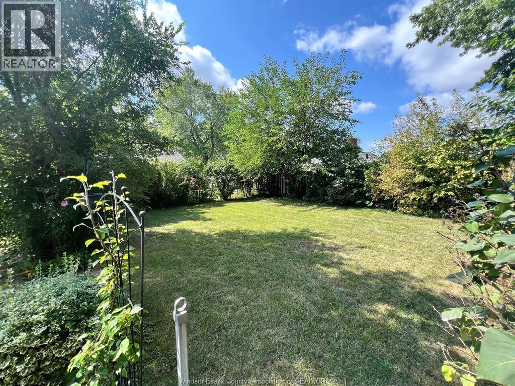 2729 RIVARD AVENUE - 20