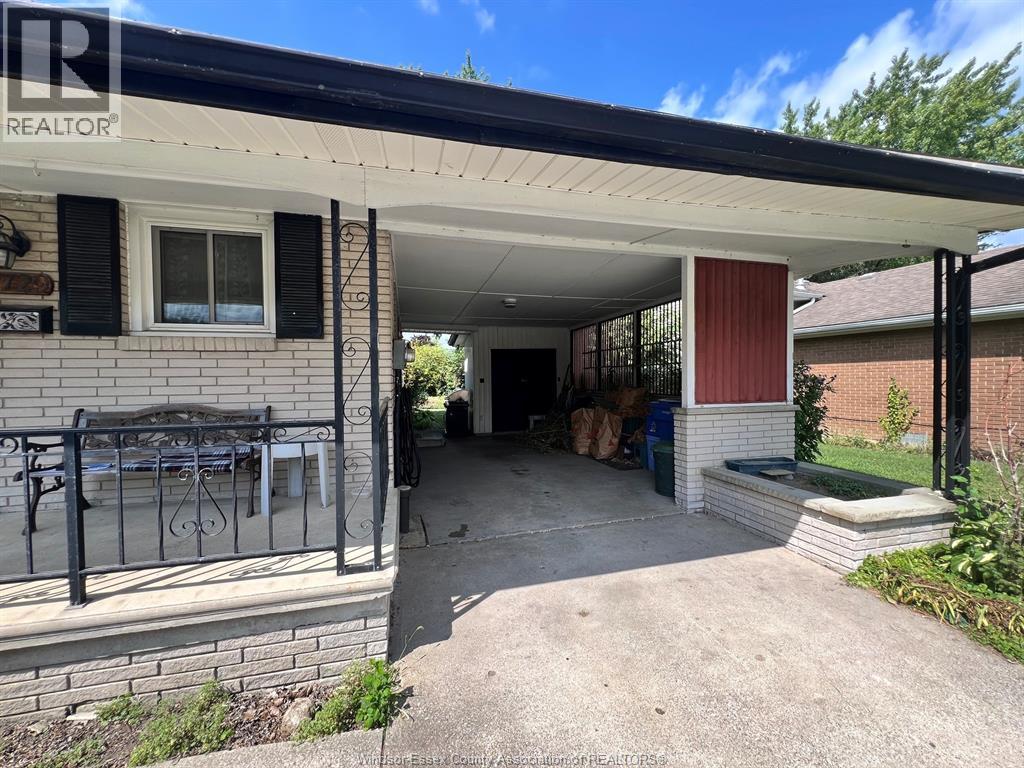 2729 RIVARD AVENUE - 4