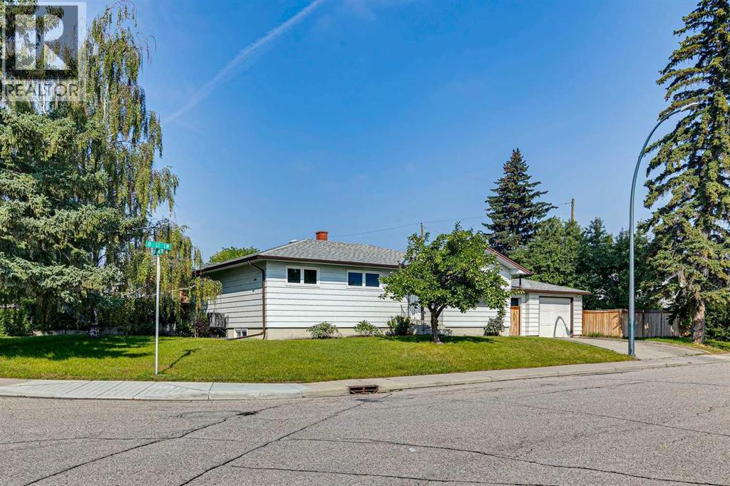 10415 8 Street SW - 2