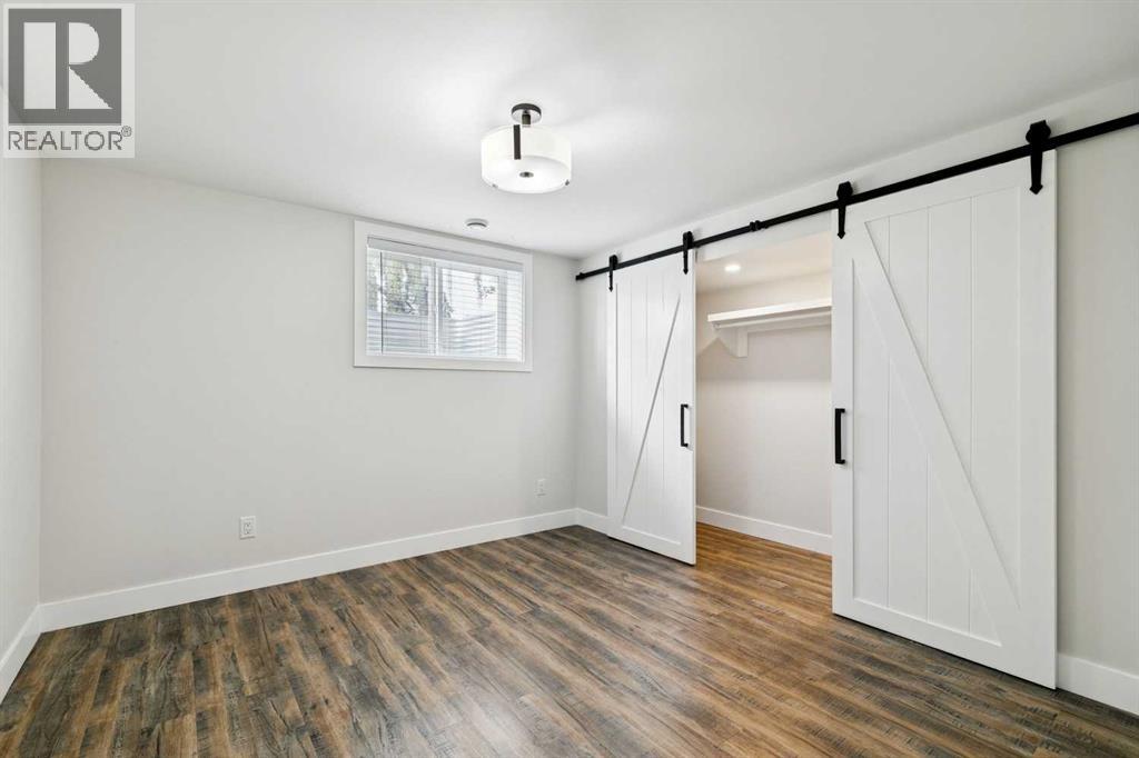 10415 8 Street SW - 22