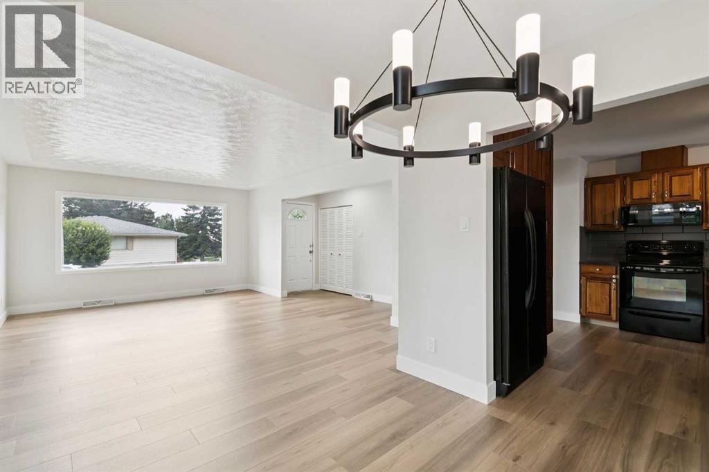 10415 8 Street SW - 7