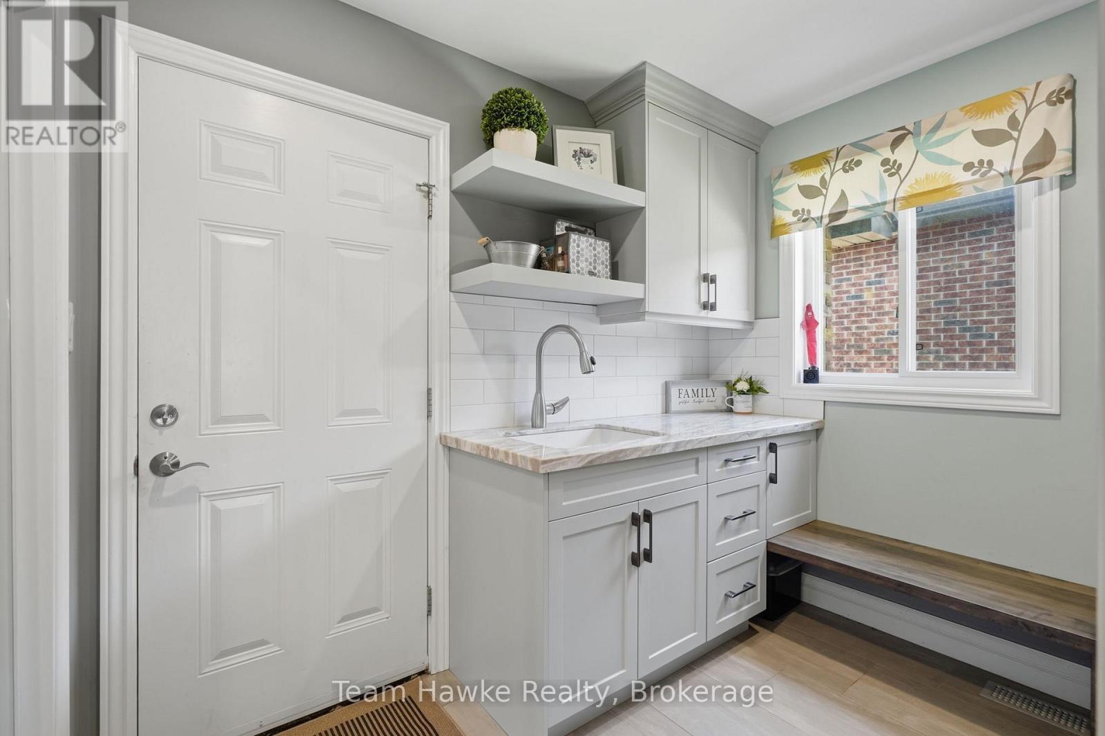 3 SHEPPARD DRIVE - 20