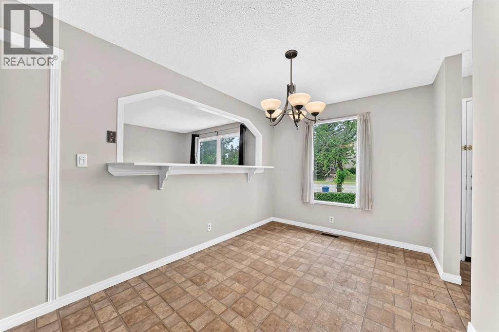 19 Falshire Drive NE - 10