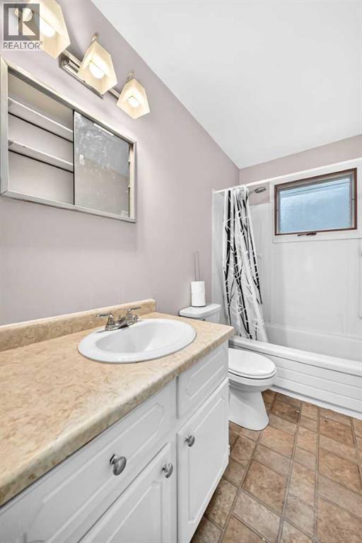 19 Falshire Drive NE - 26