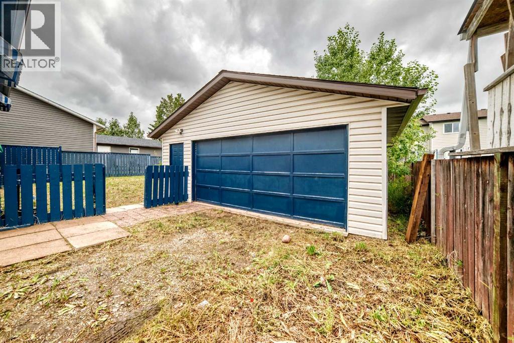 19 Falshire Drive NE - 39