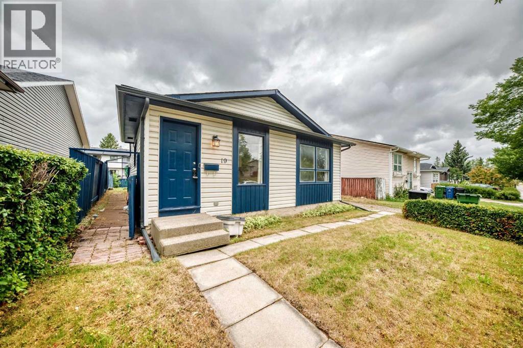 19 Falshire Drive NE - 4