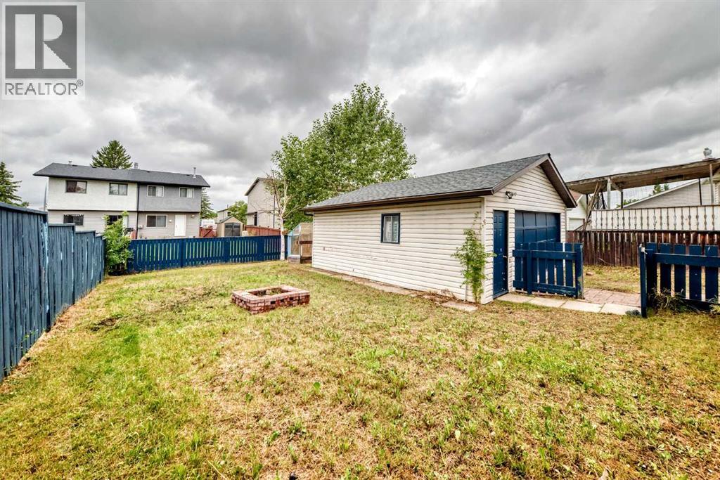 19 Falshire Drive NE - 44