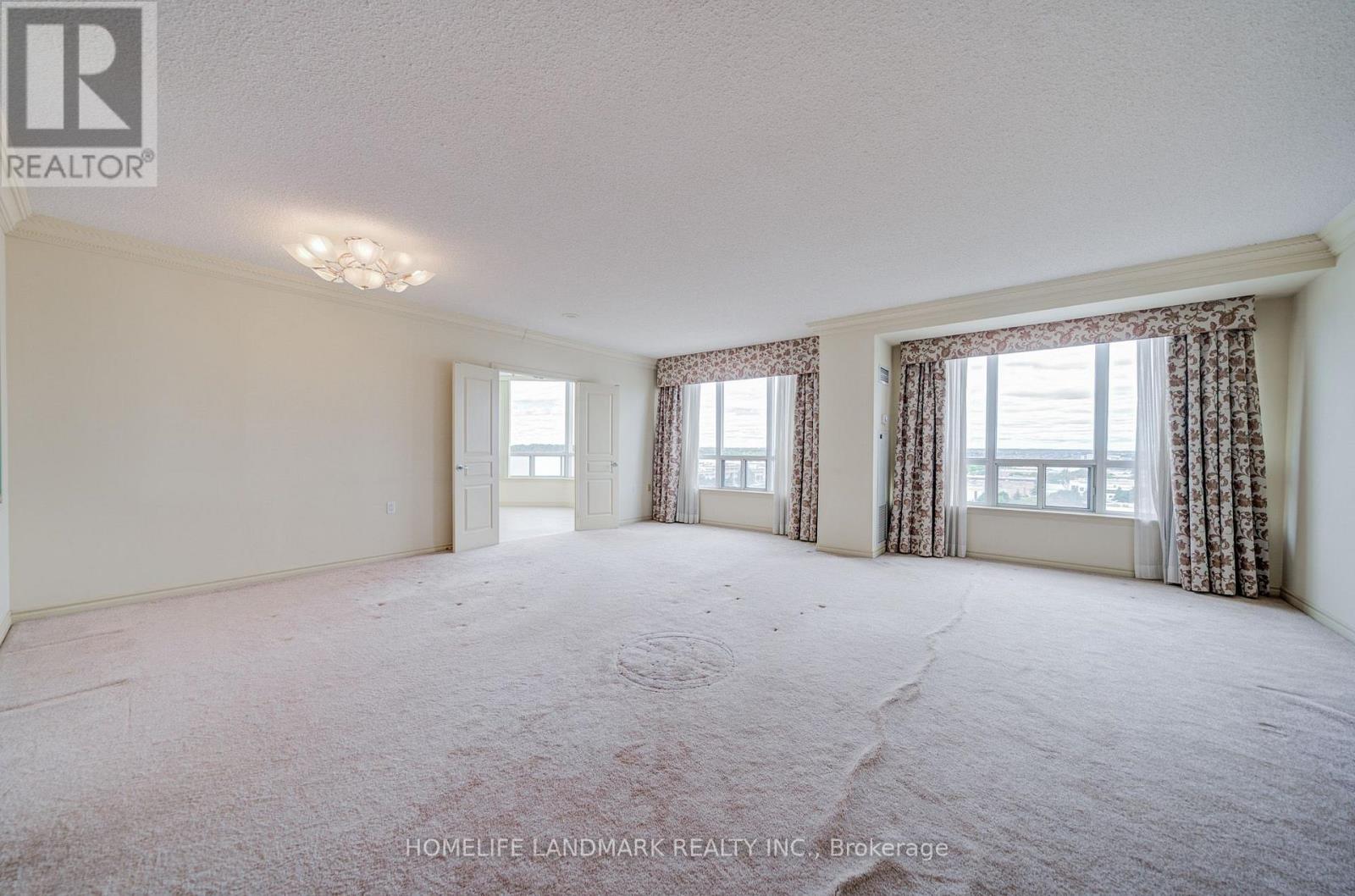 #LP115 9017 LESLIE STREET - Image 26