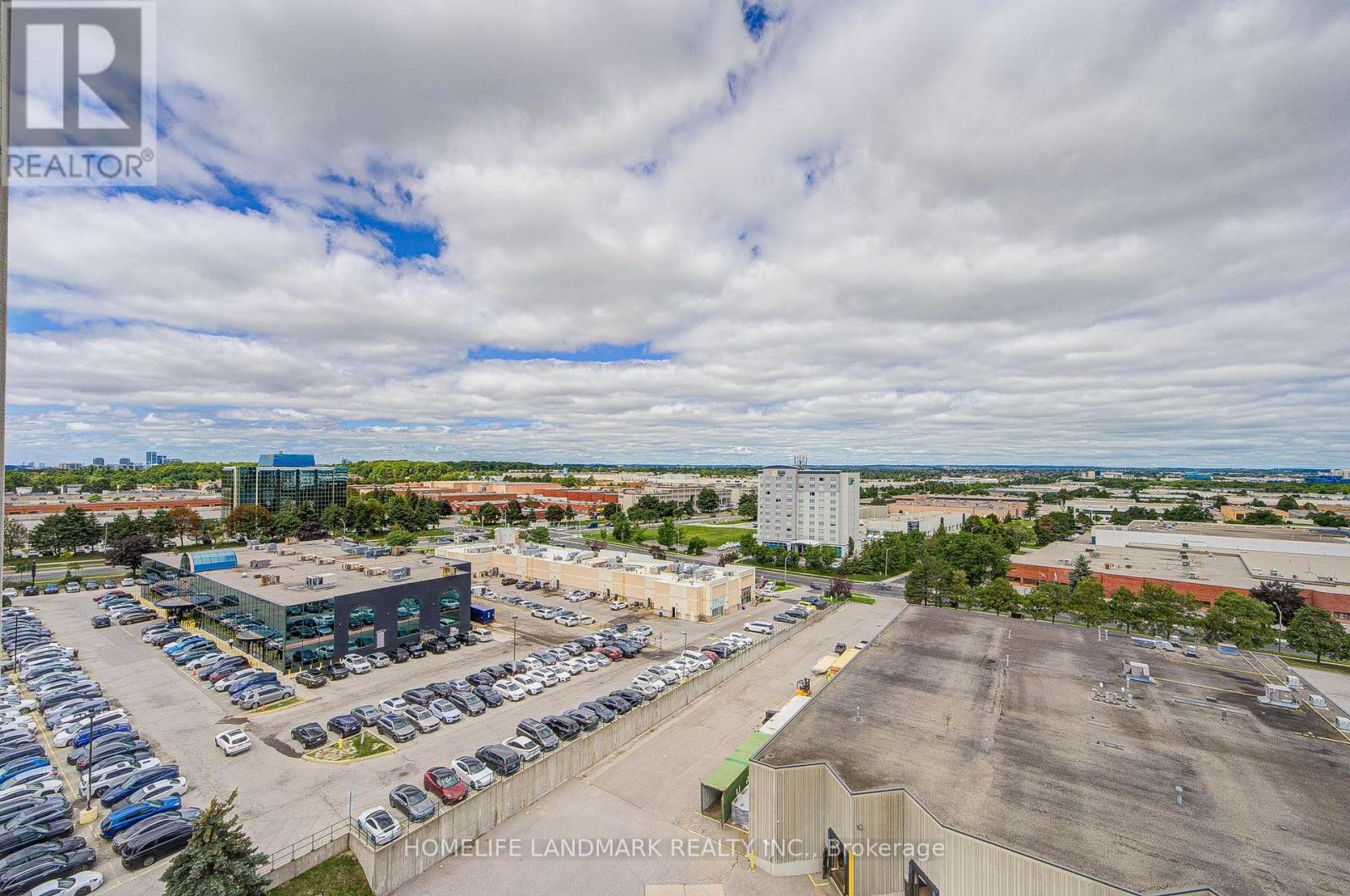 #LP115 9017 LESLIE STREET - Image 37