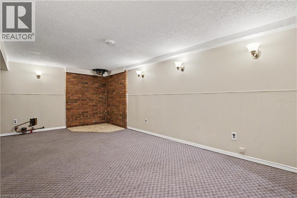279 OTTAWA Street S - Image 27
