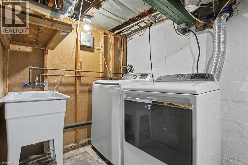 279 OTTAWA Street S - Image 29