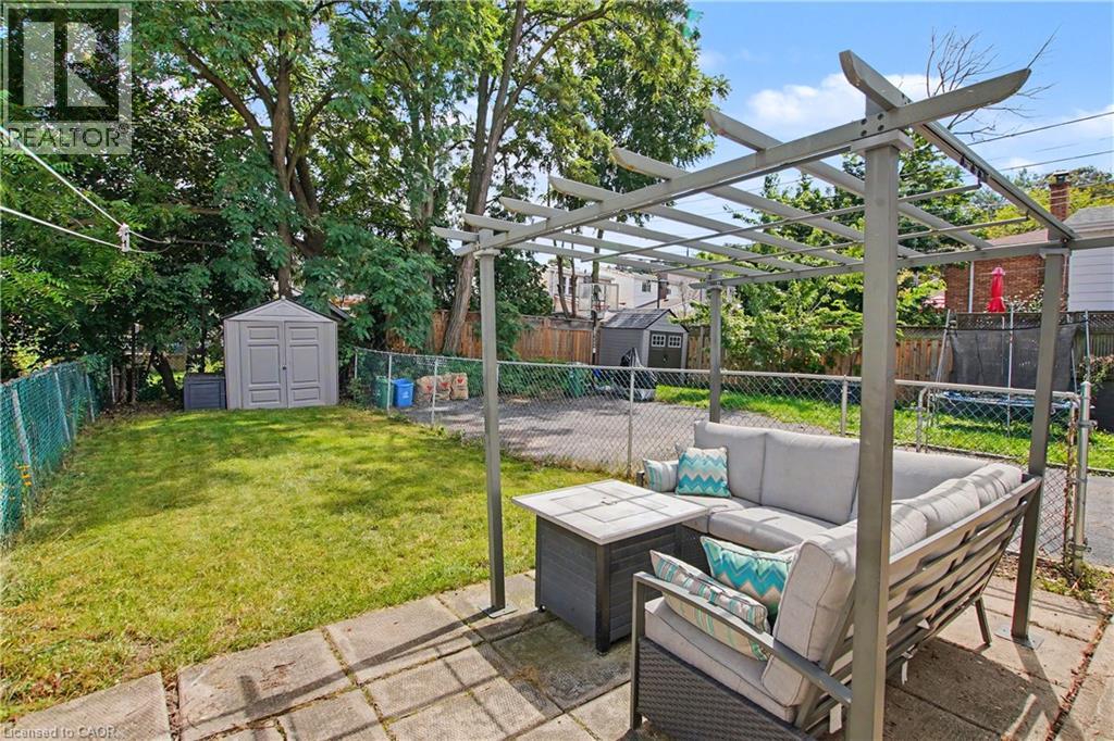 279 OTTAWA Street S - Image 32