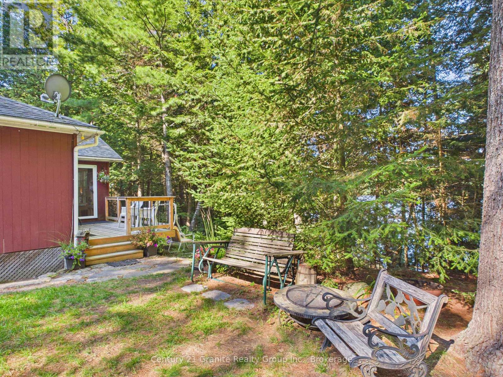 1045 HERITAGE LANE - Image 33