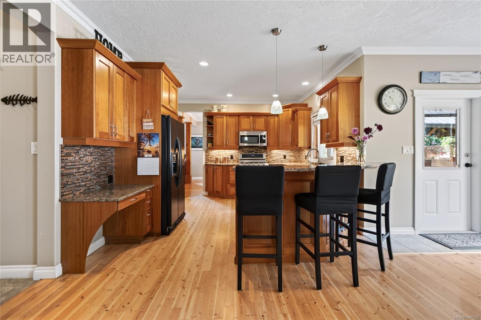2042 Stevedor Rd - Image 21