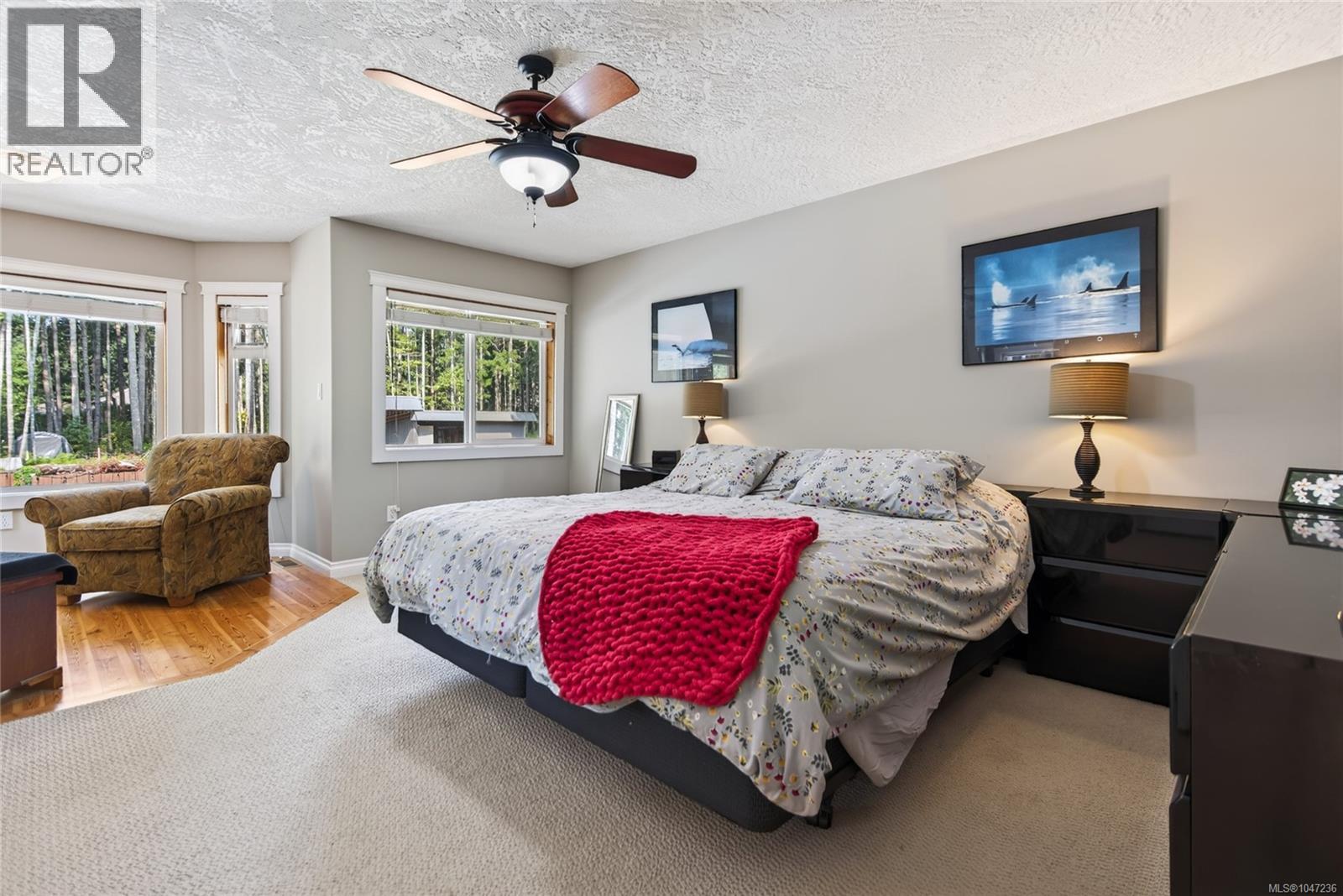 2042 Stevedor Rd - Image 32