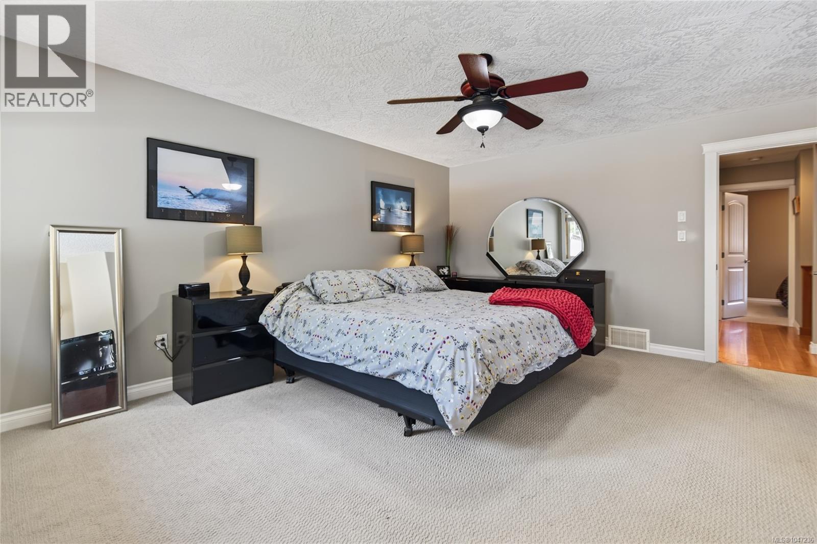 2042 Stevedor Rd - Image 34