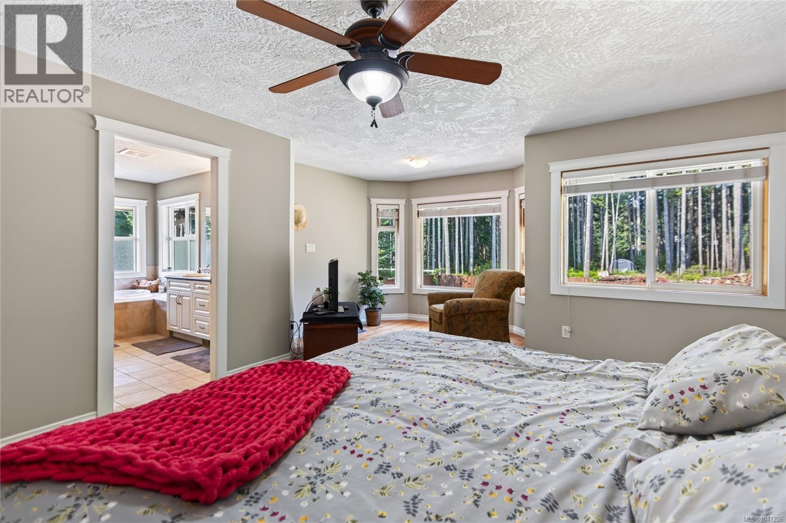 2042 Stevedor Rd - Image 35