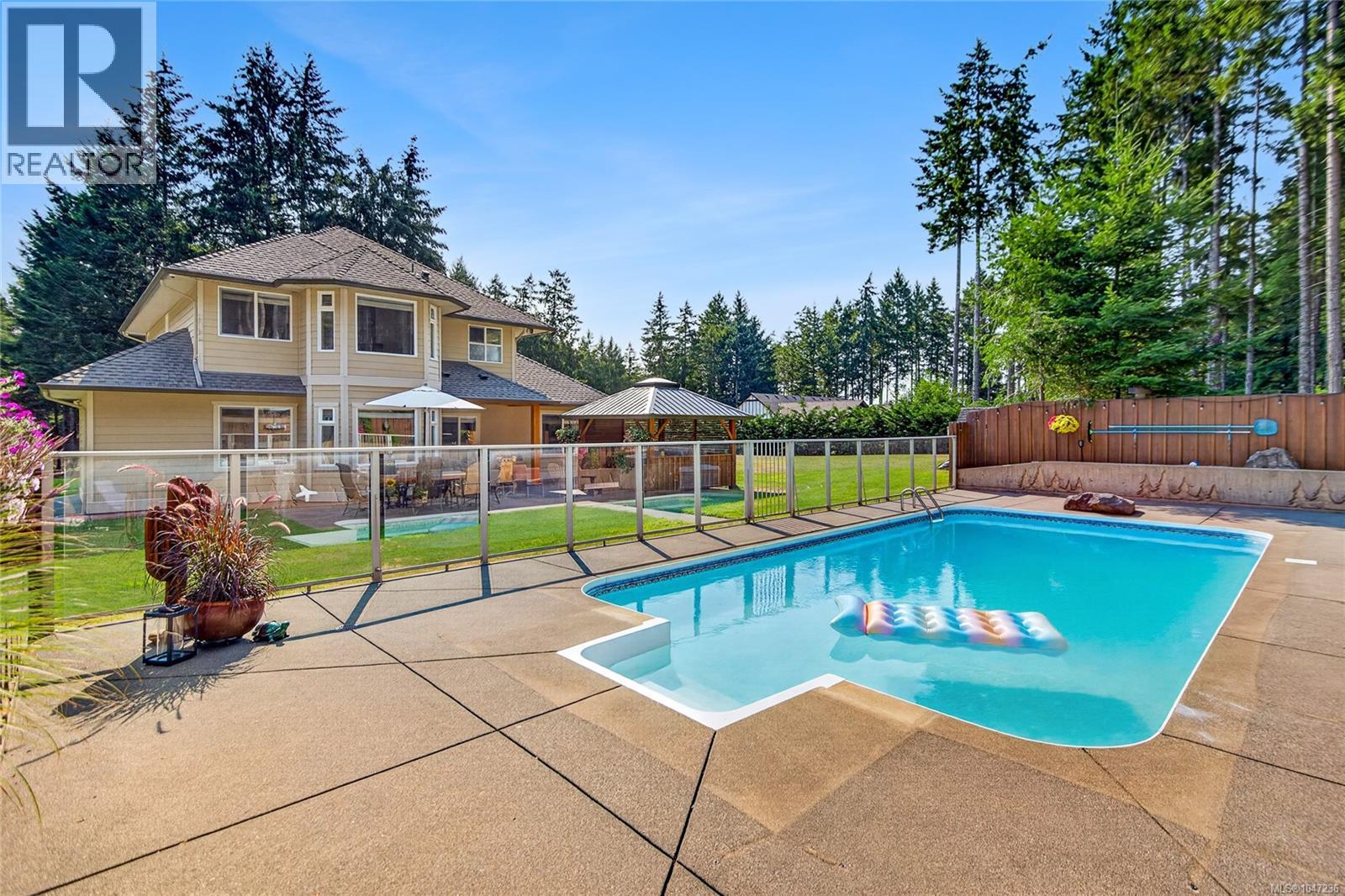 2042 Stevedor Rd - Image 40