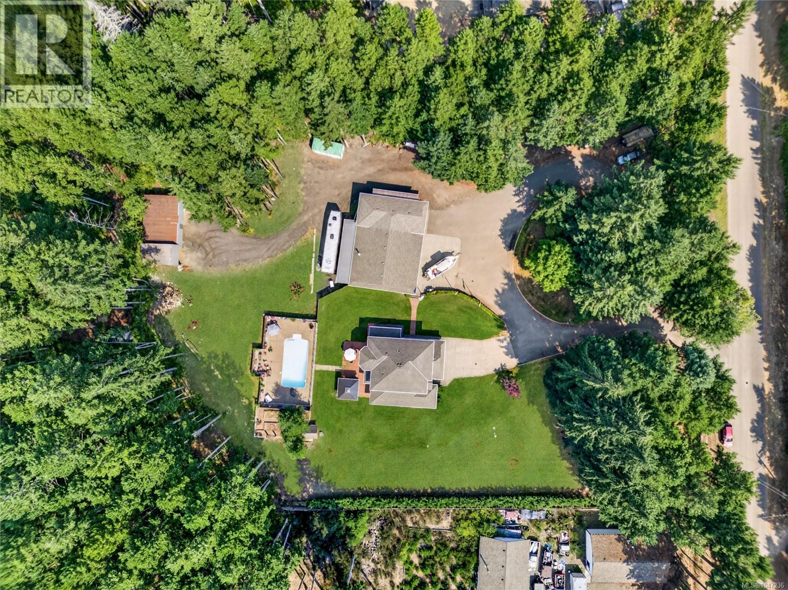 2042 Stevedor Rd - Image 69