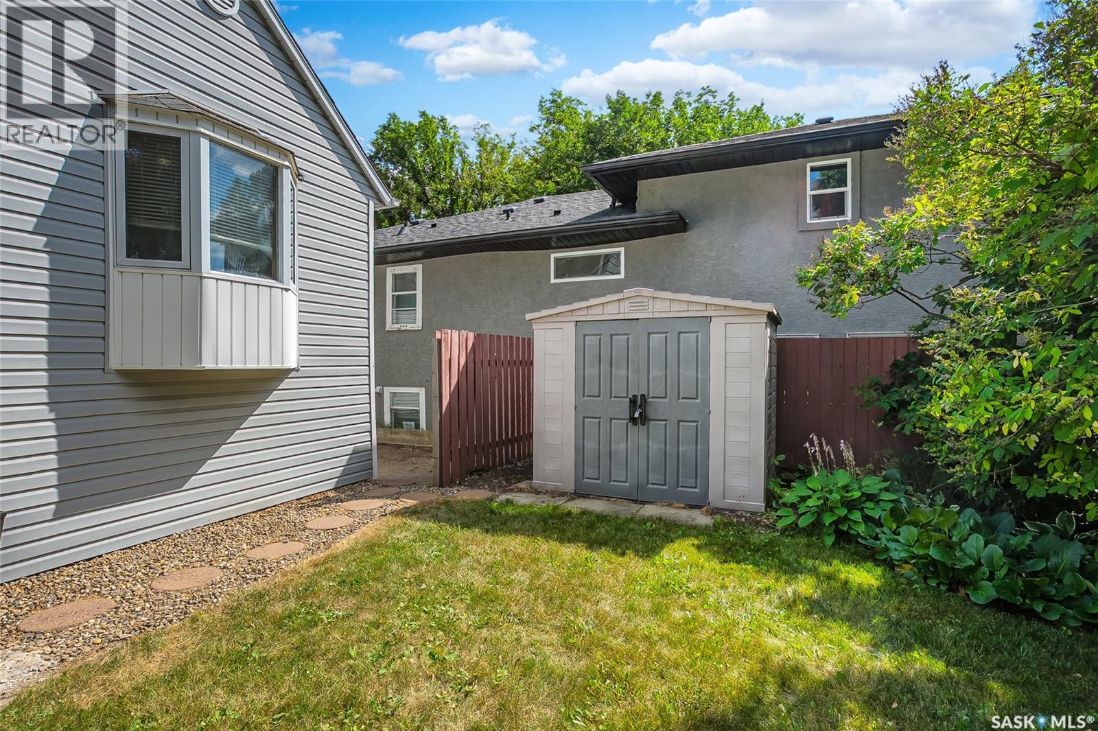 503 P AVENUE N - 37