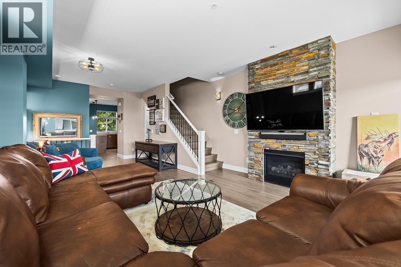 12905 Lake Hill Lane, Lake Country