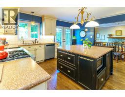 12612 215 Street, Maple Ridge, BC V4R2H3 Photo 9