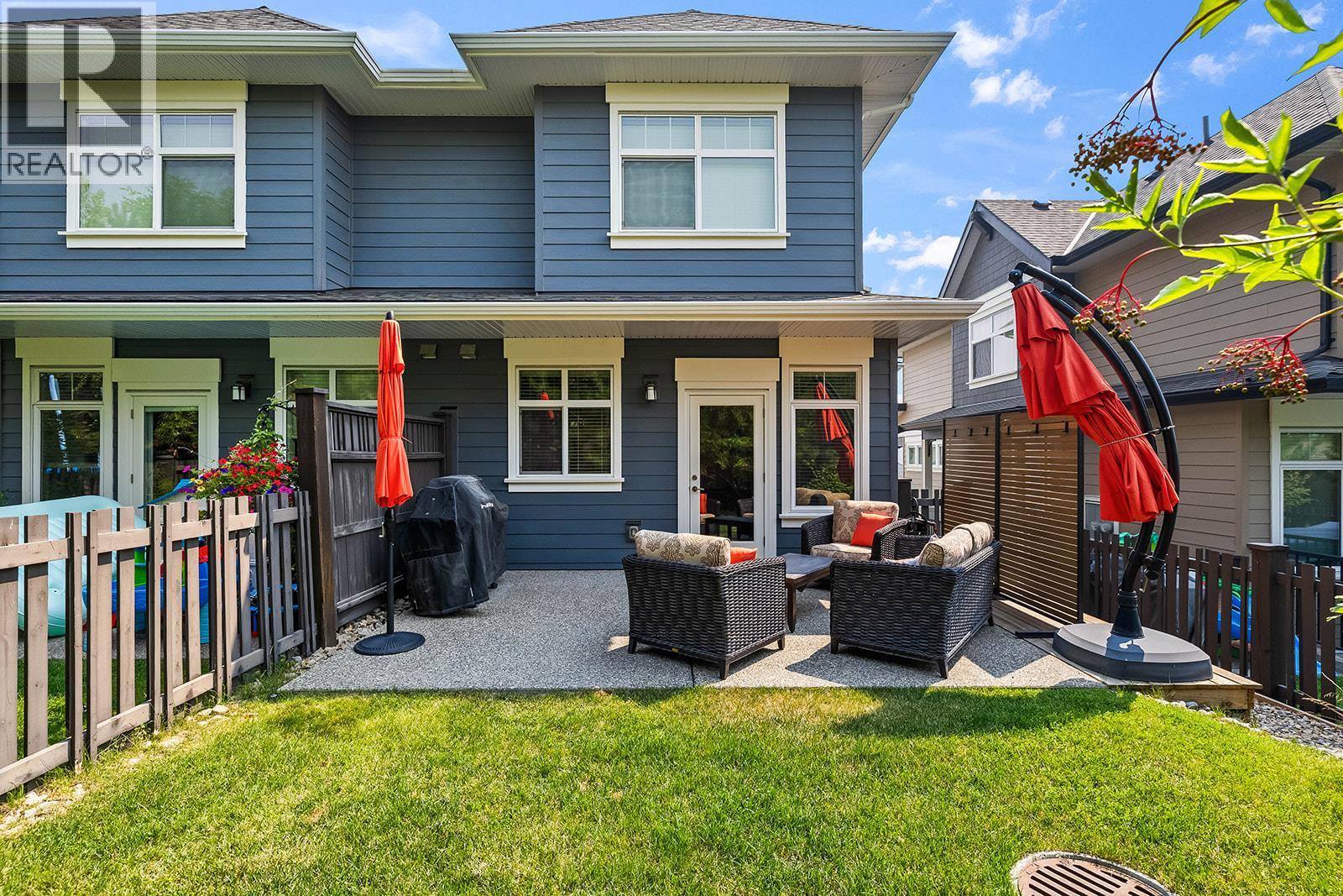 12905 Lake Hill Lane, Lake Country